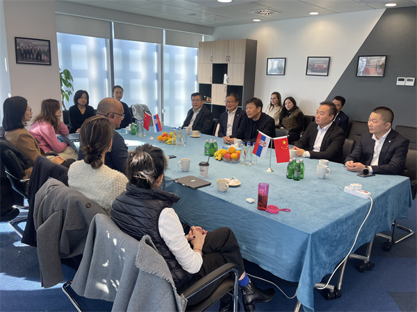 方总开会.jpg